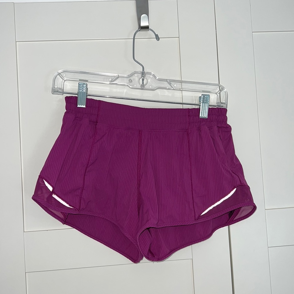 Lululemon Hotty Hot Low-Rise Lined Short 2.5” inseam